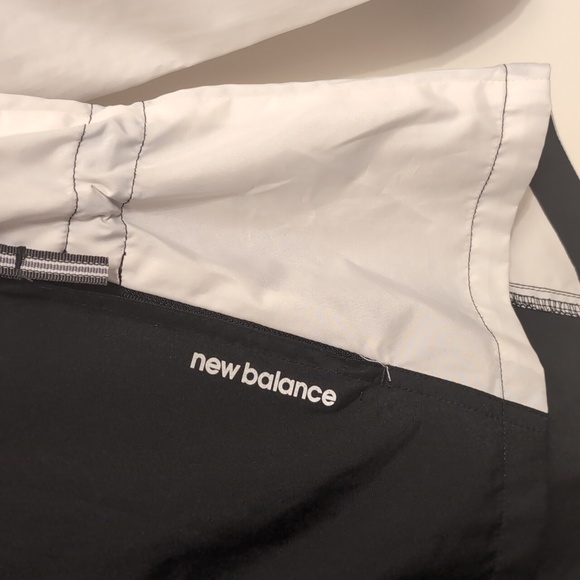 New balance running jacket - Picture 2 of 7